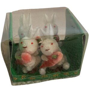 Vintage 4 Bunny Bunnies with Carrot by Fabri Center - New